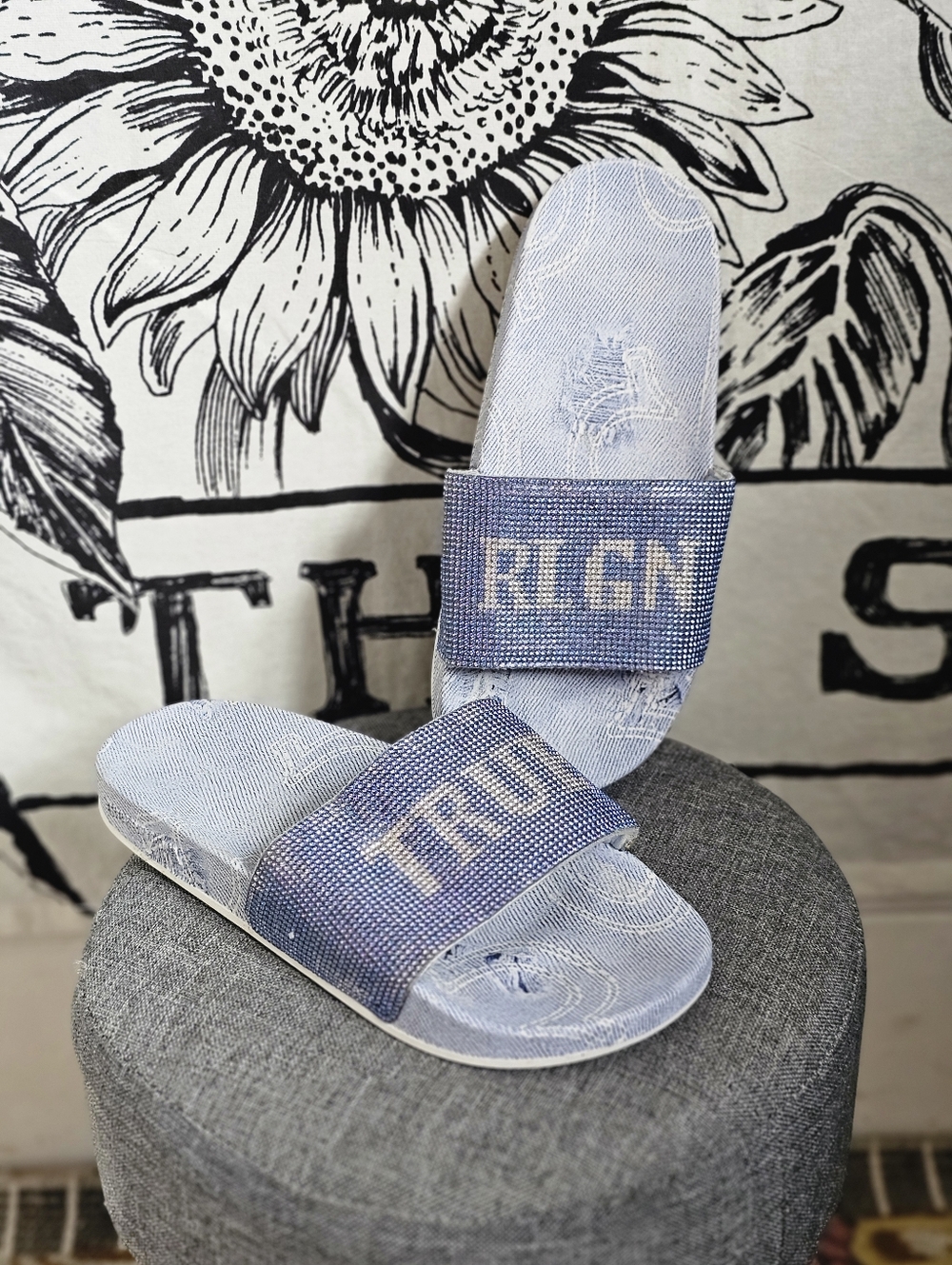 True Religion Denim-Style Slide Sandals in Faded Blue Sz 6